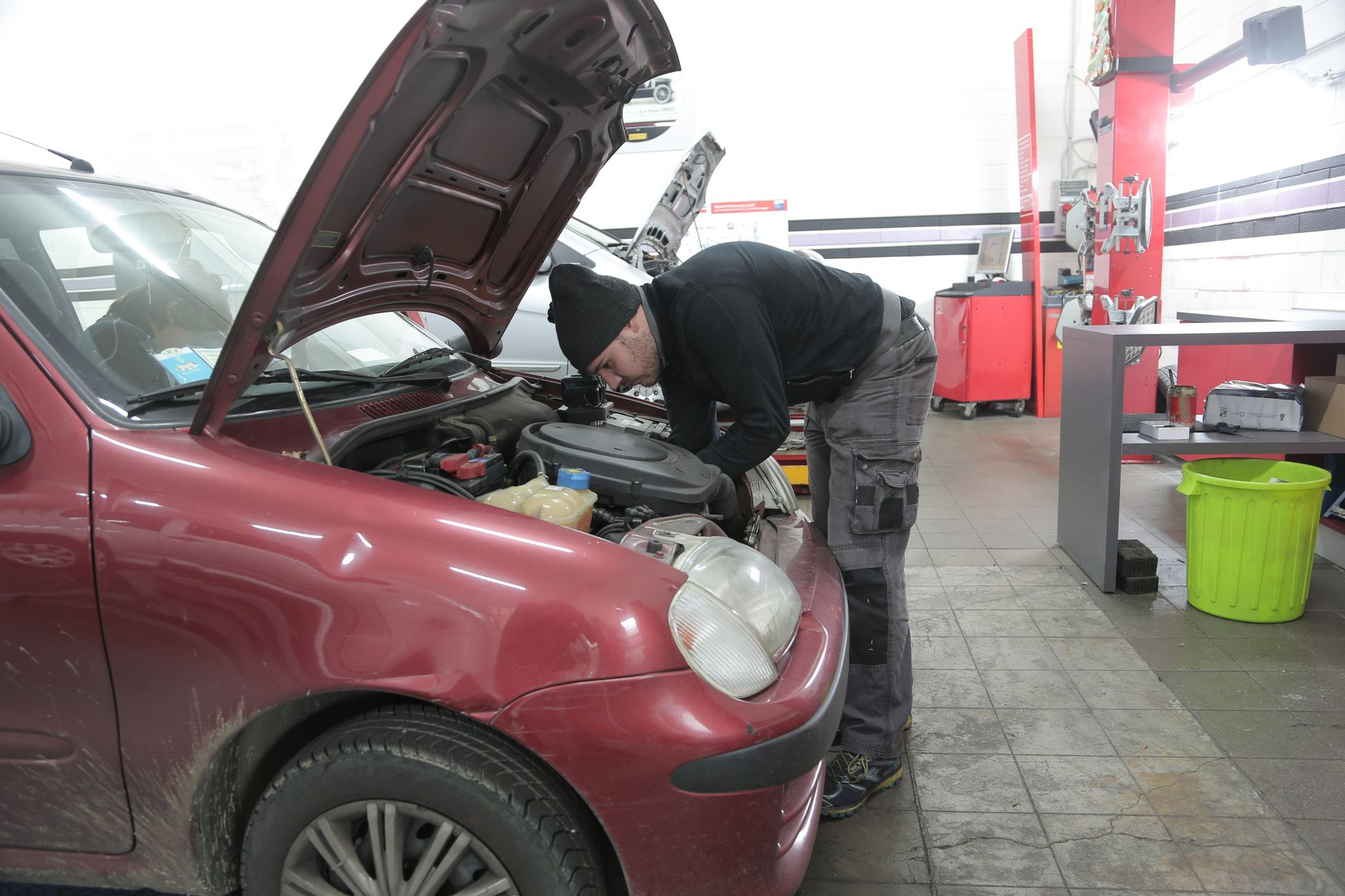 Réparation Voiture équipe à Angers